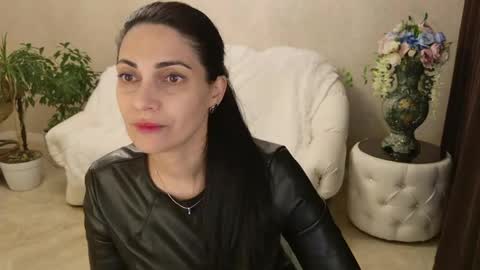 Snapshot of lovelybeatricee chatting on 05-03-26, 11:49 Beatrice online show from 05-03-26, 11:49