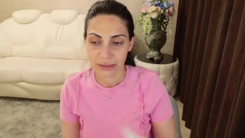 Snapshot of lovelybeatricee chatting on 05-31-26, 06:09 Beatrice online show from 05-31-26, 06:09