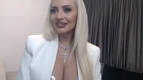 PrAllinXXXa online show from 01-15-25, 11:19