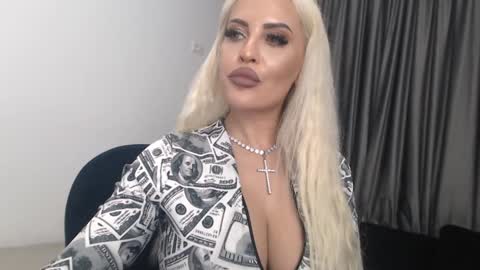 PrAllinXXXa online show from 01-18-25, 01:41