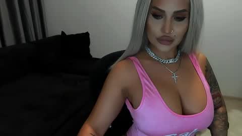 Snapshot of lovelyblondyxxx chatting on 07-12-26, 09:28 PrAllinXXXa online show from 07-12-26, 09:28