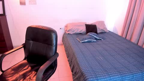 lovely   online show from 02-03-25, 08:35