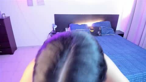 lovely   online show from 10-26-25, 09:10