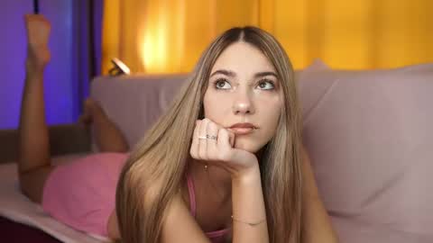 lovelygracee online show from 04-12-26, 02:33