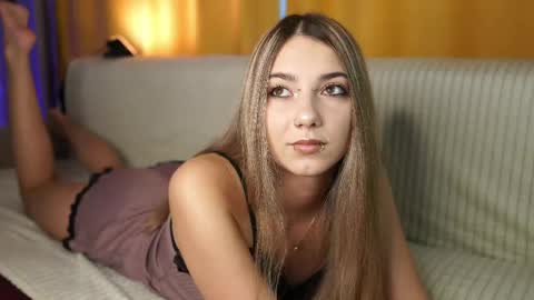 lovelygracee online show from 04-18-26, 02:21