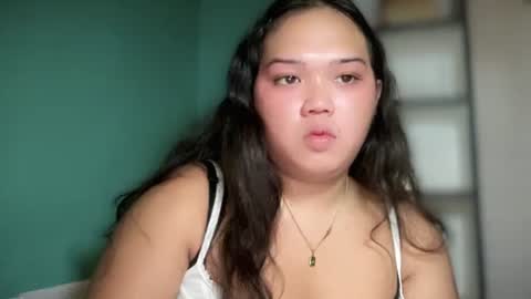 Snapshot of lovelyhot_christinexx chatting on 12-18-25, 12:06 Christine online show from 12-18-25, 12:06