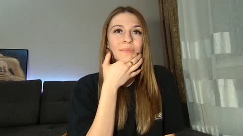 Kate only online show from 02-08-25, 01:44