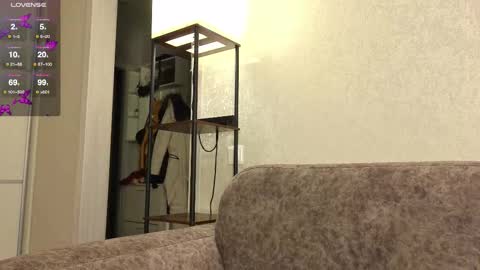 Snapshot of lovelykatea chatting on 12-18-25, 12:33 Kate only online show from 12-18-25, 12:33