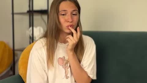 Kate only online show from 08-01-26, 01:10