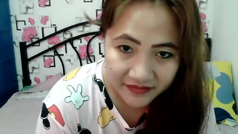 Snapshot of lovelyladylynxxx chatting on 06-25-26, 12:43 LocwlyLSYlYNXXX online show from 06-25-26, 12:43