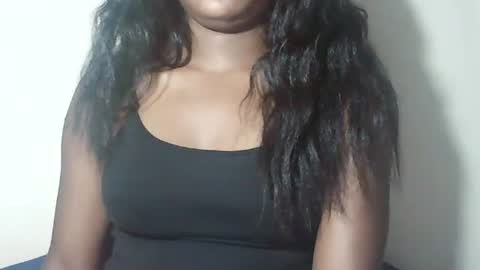 lovelylarra online show from 04-01-26, 10:05