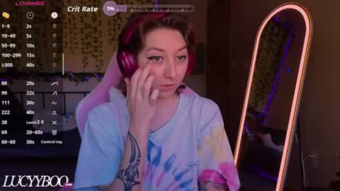 Snapshot of lovelylittlelucyy chatting on 06-11-26, 09:13 lovelylittlelucyy online show from 06-11-26, 09:13