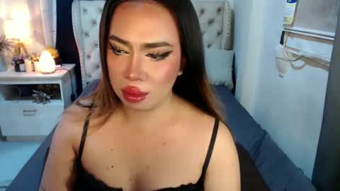 Snapshot of lovelymarie69 chatting on 12-11-24, 05:48 Rebeca online show from 12-11-24, 05:48