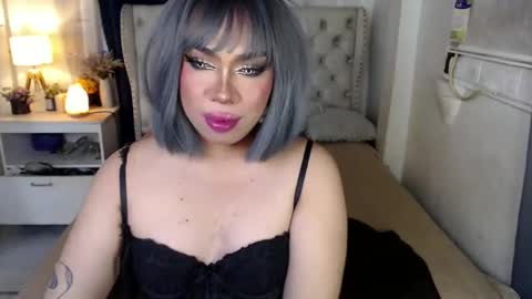 Snapshot of lovelymarie69 chatting on 01-14-25, 05:45 Rebeca online show from 01-14-25, 05:45