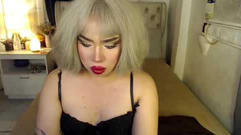 Snapshot of lovelymarie69 chatting on 01-15-25, 08:48 Rebeca online show from 01-15-25, 08:48
