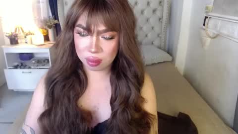 Snapshot of lovelymarie69 chatting on 01-20-25, 06:10 Rebeca online show from 01-20-25, 06:10