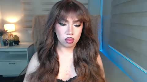 Snapshot of lovelymarie69 chatting on 02-28-25, 06:09 Rebeca online show from 02-28-25, 06:09