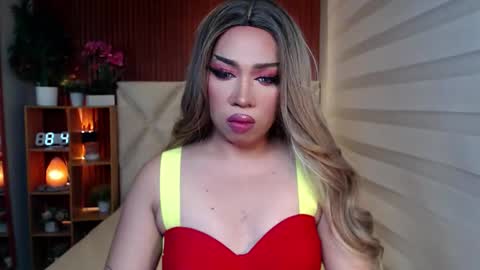 Snapshot of lovelymarie69 chatting on 10-06-25, 03:42 Rebeca online show from 10-06-25, 03:42