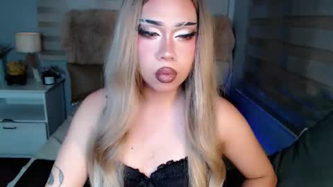 Snapshot of lovelymarie69 chatting on 11-10-25, 06:40 Rebeca online show from 11-10-25, 06:40