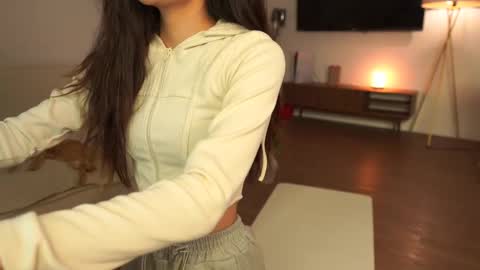 kim online show from 10-05-25, 02:37