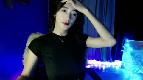 lovelypetite143 online show from 03-25-26, 04:51