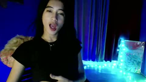 lovelypetite143 online show from 03-27-26, 08:26