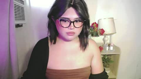 Snapshot of lovelypinaychubsx chatting on 06-24-26, 04:55 lovely online show from 06-24-26, 04:55
