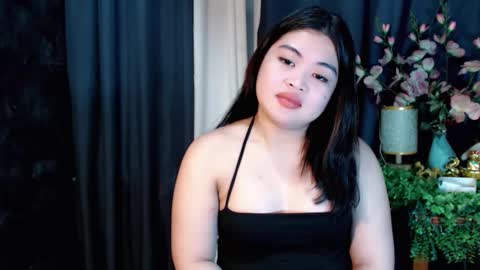 Snapshot of lovelyrhean chatting on 11-18-25, 01:33 Rhean online show from 11-18-25, 01:33