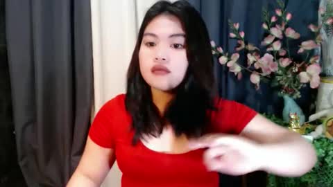 Snapshot of lovelyrhean chatting on 12-05-25, 12:19 Rhean online show from 12-05-25, 12:19