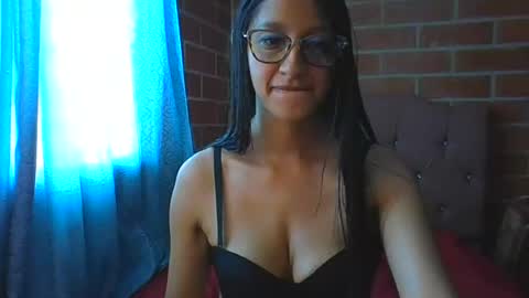 Snapshot of lovelysexxx_ chatting on 06-17-26, 09:05 Tiffany online show from 06-17-26, 09:05