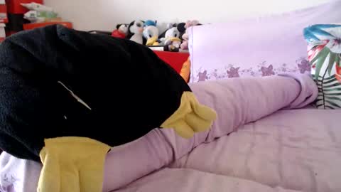 Snapshot of lovelywoman22 chatting on 11-20-25, 07:30 lovelywoman22 online show from 11-20-25, 07:30