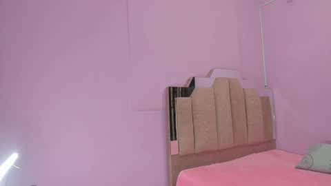 L O V E  online show from 10-03-25, 12:02