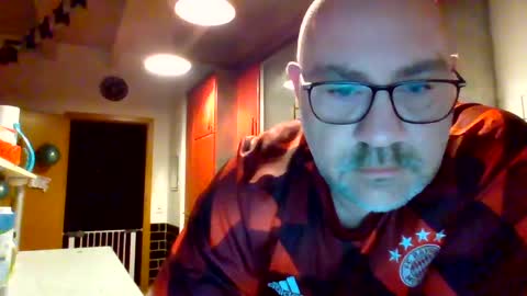 Snapshot of lover010983 chatting on 02-15-25, 05:09 lover010983 online show from 02-15-25, 05:09