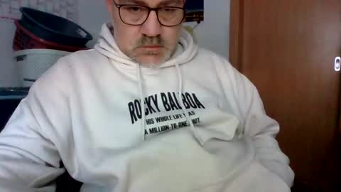 Snapshot of lover010983 chatting on 01-07-26, 12:40 lover010983 online show from 01-07-26, 12:40