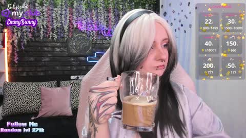 Snapshot of lover_emmy chatting on 02-04-25, 04:29 Emmy online show from 02-04-25, 04:29