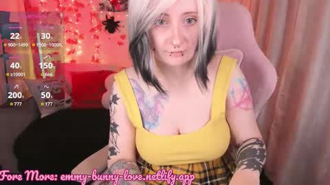 Snapshot of lover_emmy chatting on 10-07-25, 04:59 Emmy online show from 10-07-25, 04:59