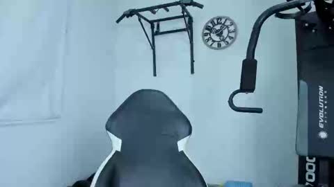 Snapshot of lover_fitnessboy chatting on 02-11-25, 01:10 kevin online show from 02-11-25, 01:10