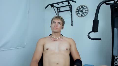 Snapshot of lover_fitnessboy chatting on 03-07-25, 05:08 kevin online show from 03-07-25, 05:08