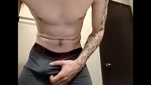 Snapshot of loverboy4411 chatting on 03-26-26, 09:15 loverboy4411 online show from 03-26-26, 09:15