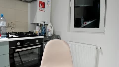 Snapshot of lovermike_ chatting on 12-07-24, 02:20 Mike online show from 12-07-24, 02:20