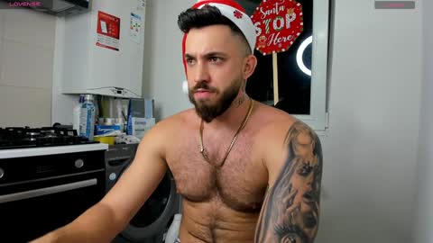 Snapshot of lovermike_ chatting on 12-25-24, 09:00 Mike online show from 12-25-24, 09:00