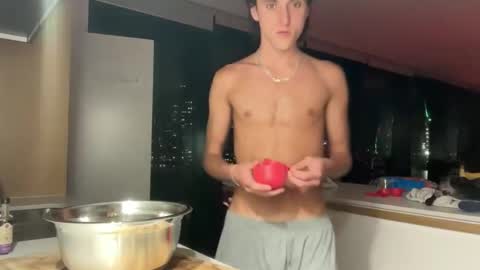 Snapshot of loves_leo chatting on 02-04-26, 10:32 Leo Loves online show from 02-04-26, 10:32