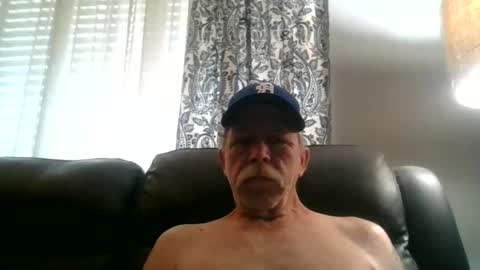 loves_pimk_snapper online show from 02-17-25, 03:20