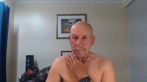Snapshot of lovesblackazz chatting on 09-26-25, 05:44 Lovesblackazz online show from 09-26-25, 05:44