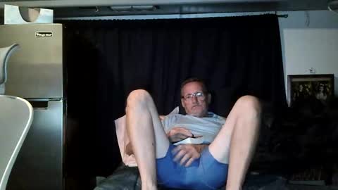 Snapshot of lovesex6565 chatting on 10-15-25, 10:48 just here to have fun and cum online show from 10-15-25, 10:48