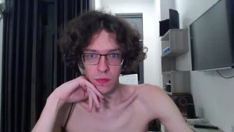 Snapshot of lovesomecookies chatting on 02-01-26, 06:17 LovesomeCookie online show from 02-01-26, 06:17