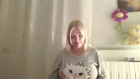 Marlyn online show from 05-11-26, 07:33