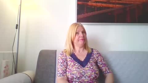 Marlyn online show from 05-16-26, 01:10