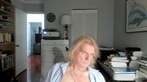 Snapshot of lovestylistwomen chatting on 04-28-26, 02:10 Michael online show from 04-28-26, 02:10