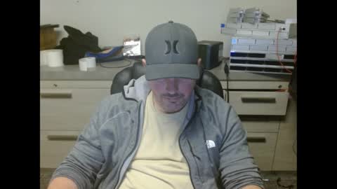 Snapshot of lovetofps chatting on 04-29-26, 03:21 Love2Game online show from 04-29-26, 03:21